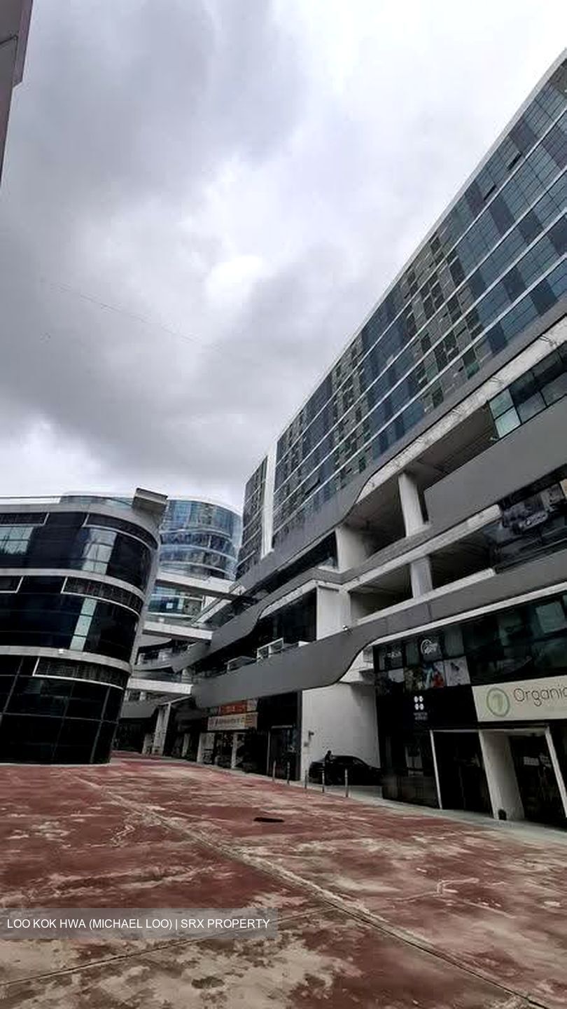 Oxley Bizhub (D14), Factory #611765291